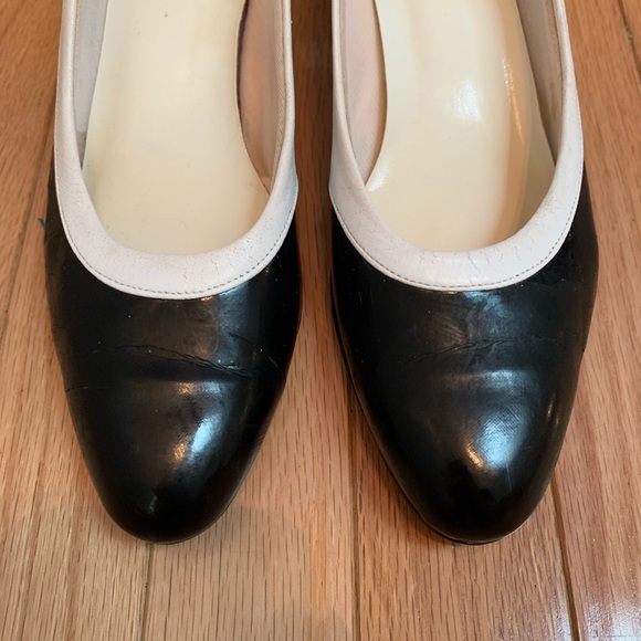 Auditions Vintage Black & White Pump Heels Narrow - Picture 4 of 8